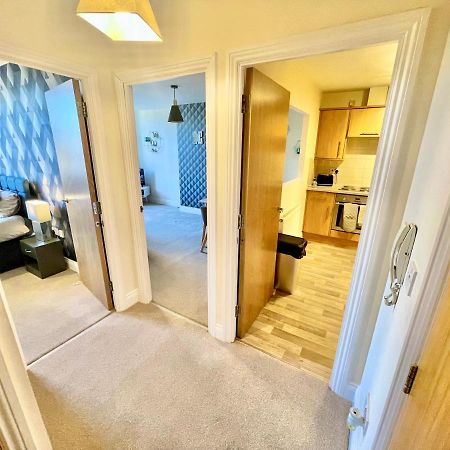 A Stylish Retreat - Super King Bed - Heart Of Town Centre - 5 Mins Stroll To Beach Bournemouth Eksteriør bilde