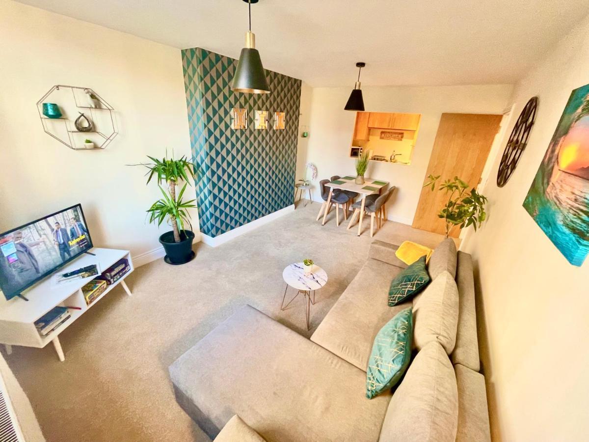A Stylish Retreat - Super King Bed - Heart Of Town Centre - 5 Mins Stroll To Beach Bournemouth Eksteriør bilde