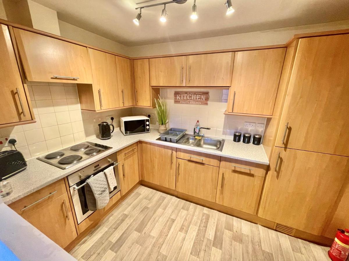 A Stylish Retreat - Super King Bed - Heart Of Town Centre - 5 Mins Stroll To Beach Bournemouth Eksteriør bilde